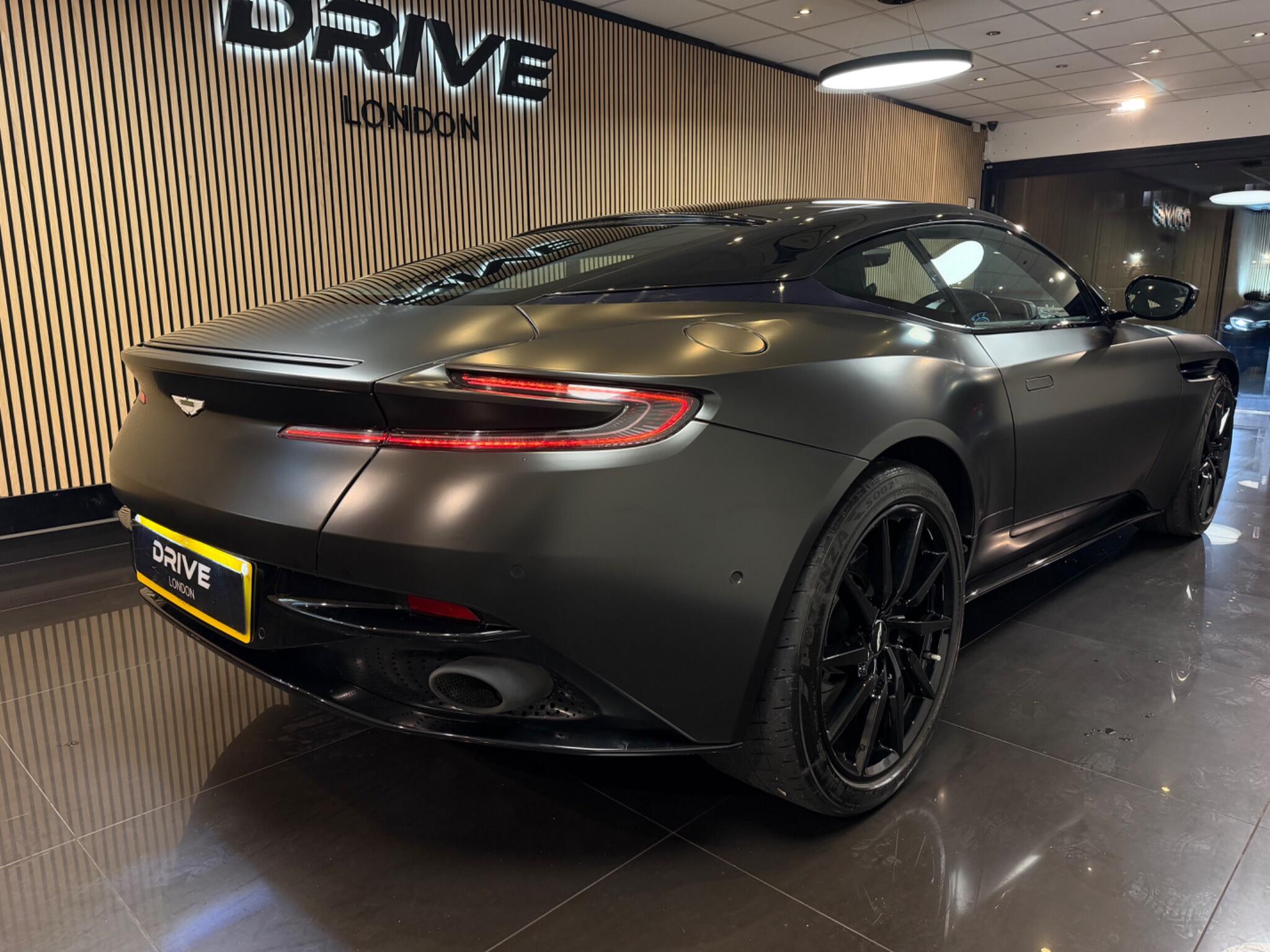 Aston Martin DB11